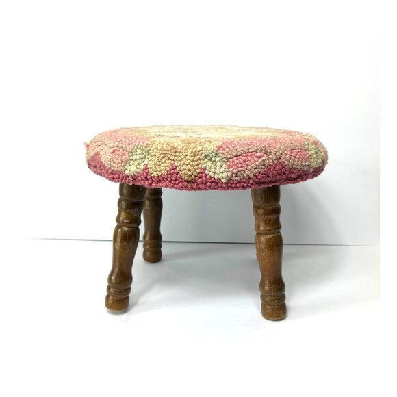 Vintage French Country Round Hooked Wool Footstool With Wood Legs 9" H 13" Dia - Picture 4 of 7